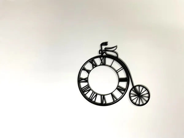 Déco murale vélo vintage et chiffres romains