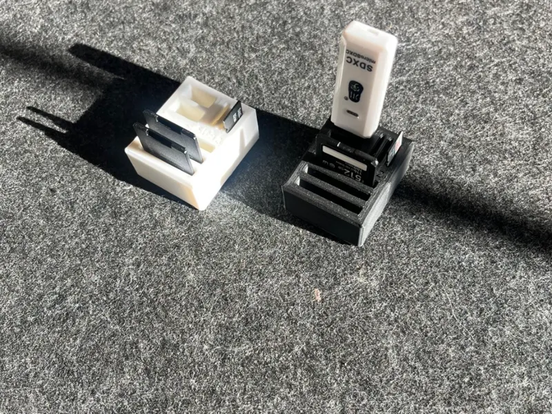 SD card organizer