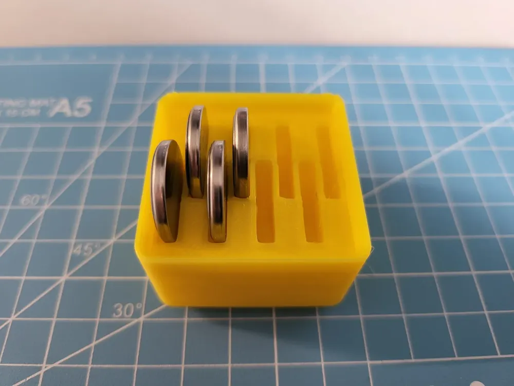 Gridfinity (Griddex) - C2032 Battery Holder by Griddex - MakerWorld