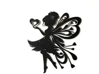 Fée de l'amour tenant un cœur — photo 1