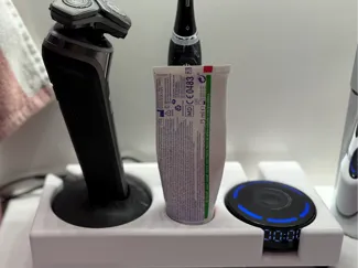 Oral B IO 10 and Philips S9974 holder for bathroom