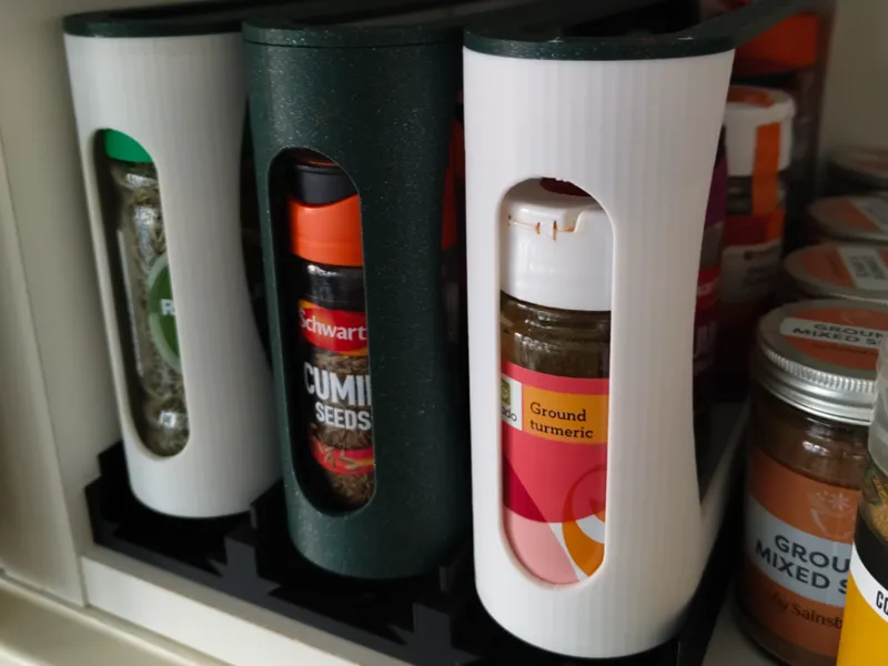 Spice Rack with improved base