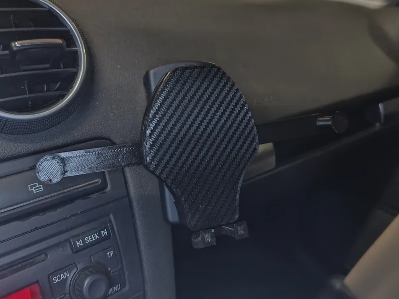 Audi A3 8P gravity phone holder