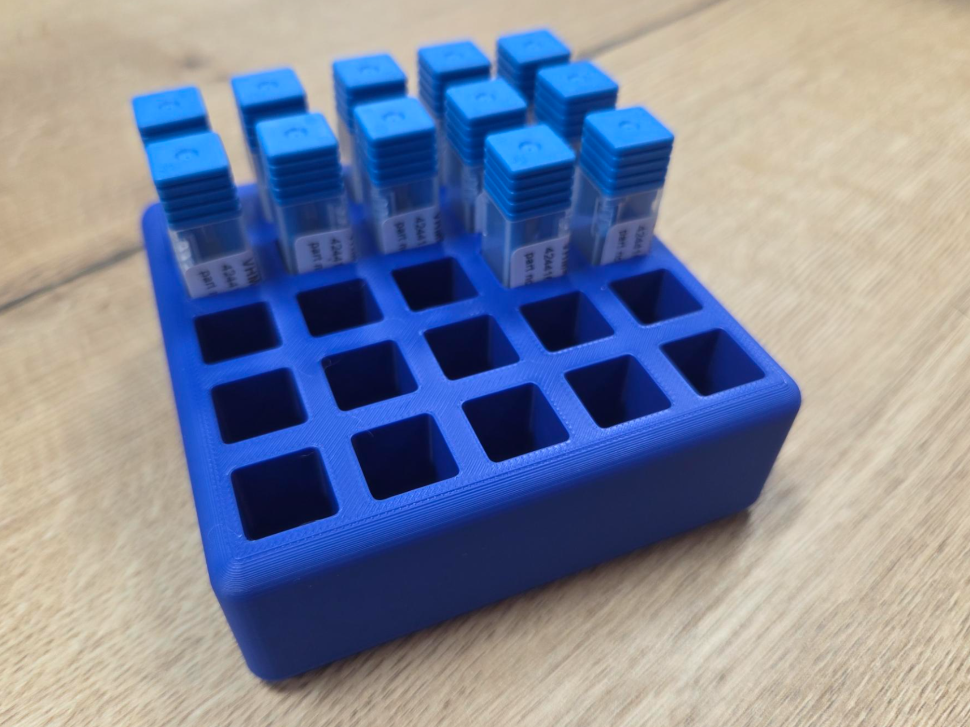 Plotter / cutting table knife storage