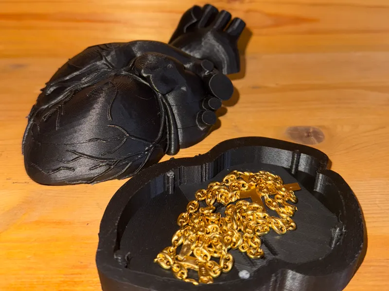 Heart jewelry box