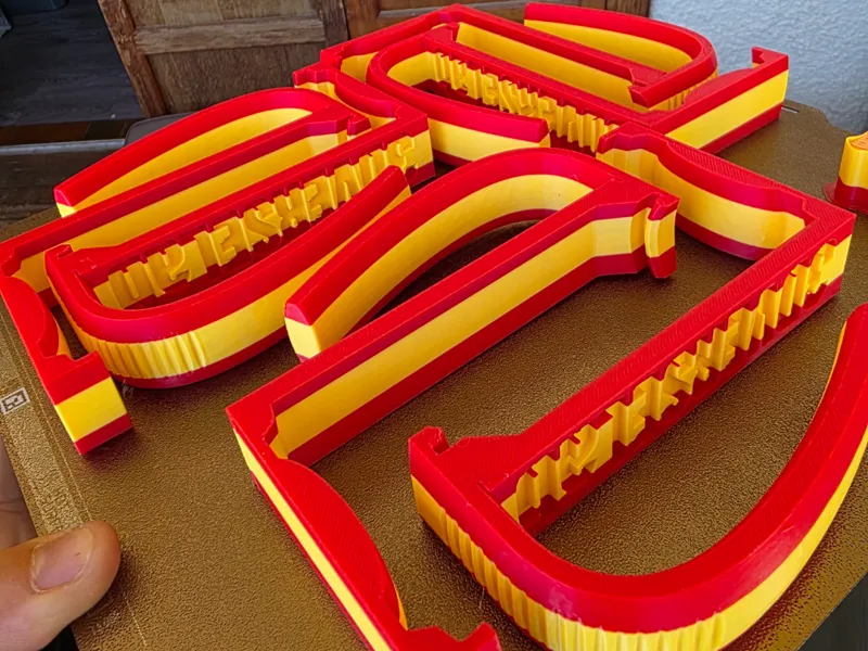 Multicolor Can Holder -Personalizable, sin soporte