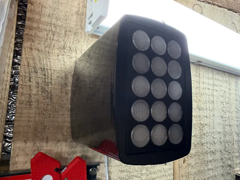 F1 Rain Light