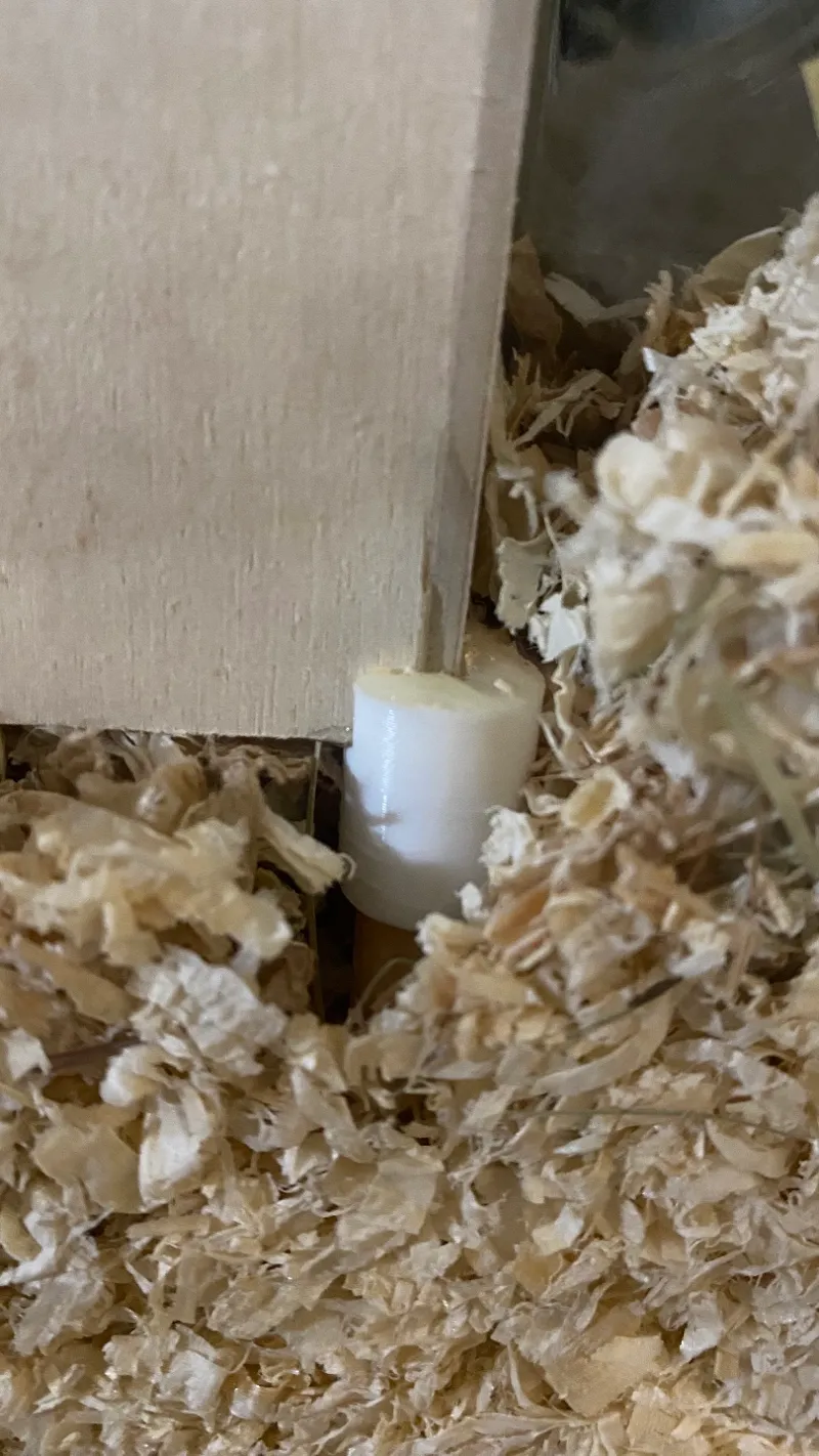 Stilt connector angle and cross for hamster house