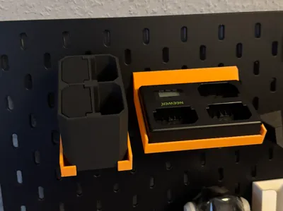 Skadis Quad battery holder