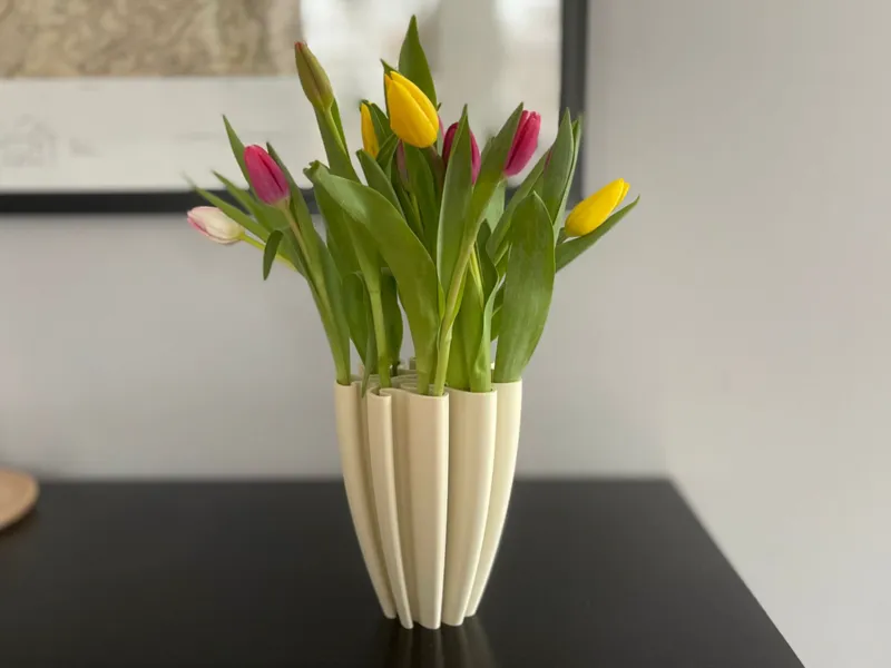Echoflow Vase