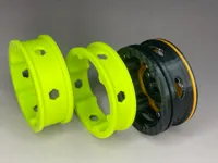 2 plates with each four rings