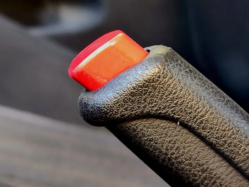 Alfa Romeo 147 handbrake lever button