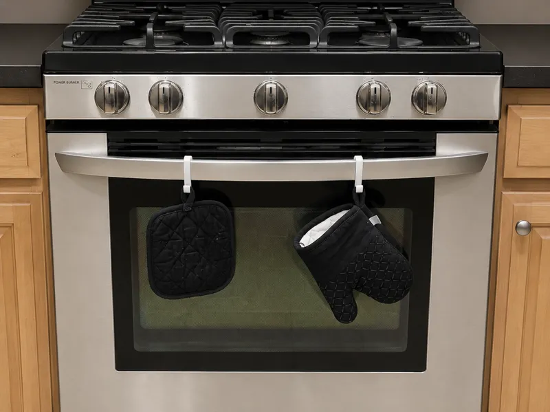 Oven Handle Hook – Simple No-Tools Kitchen Hook