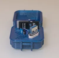 Boîte robuste pour cartes SD et lecteur — photo 2