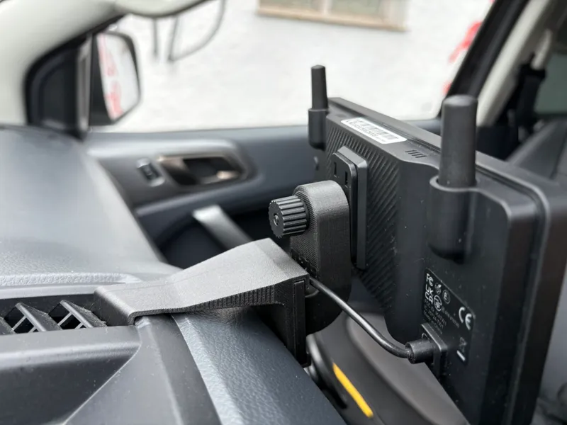 Monitor Mount Adapter - Ford Ranger