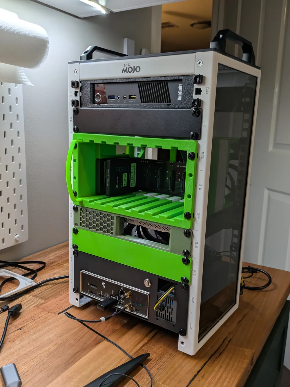 Bitto Rack BitRotter - 8 Bay, 3U mini rack drive enclosure - Free 3D Print Model ...