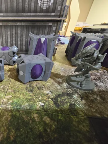 Escenografía en miniatura: Covenant Crate Small — vista de referencia 2