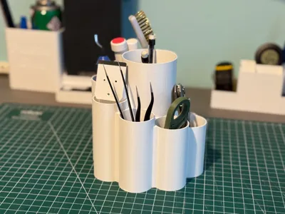 Desk organiser