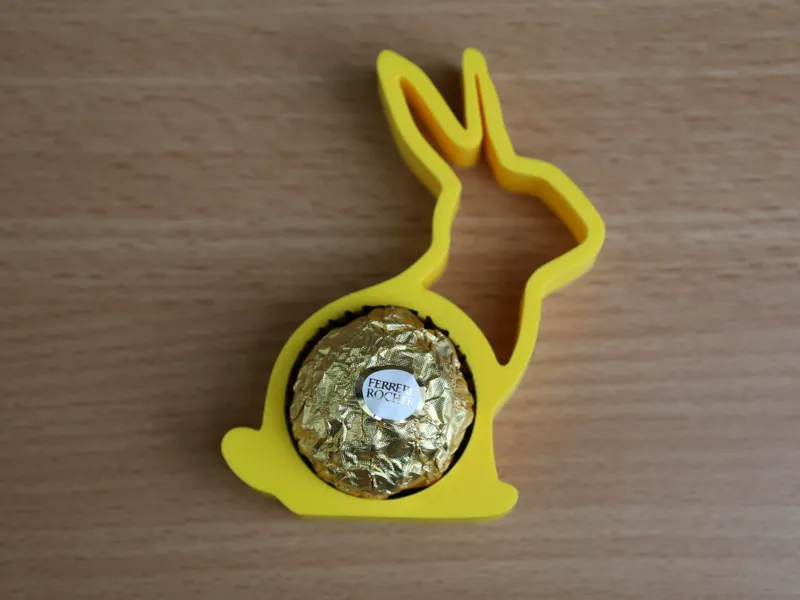 Deko Osterhase sitzend mit Ferrero Rocher