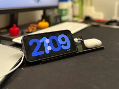 Simple stand for Iphone