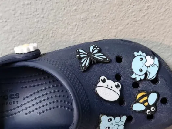 Frog croc charm (kids crocs) by Quirkys3dprintingMakerWorld: Download ...