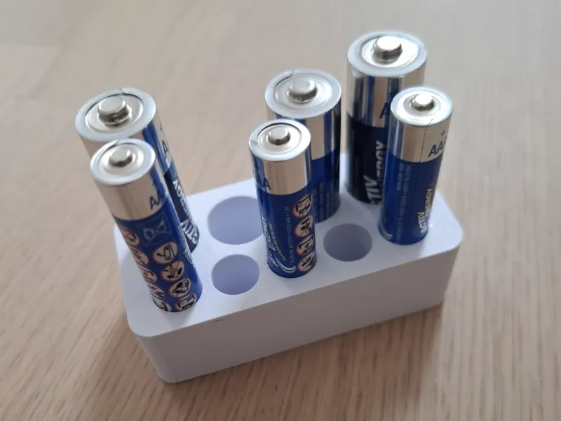 Battery Container (AAA, AA)