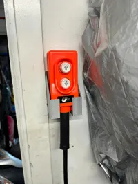 Support pour télécommande de cric électrique — photo 2