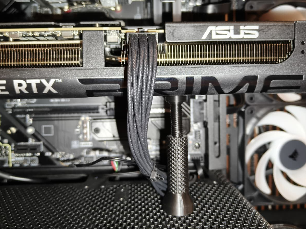 Supporto GPU  regolabile 