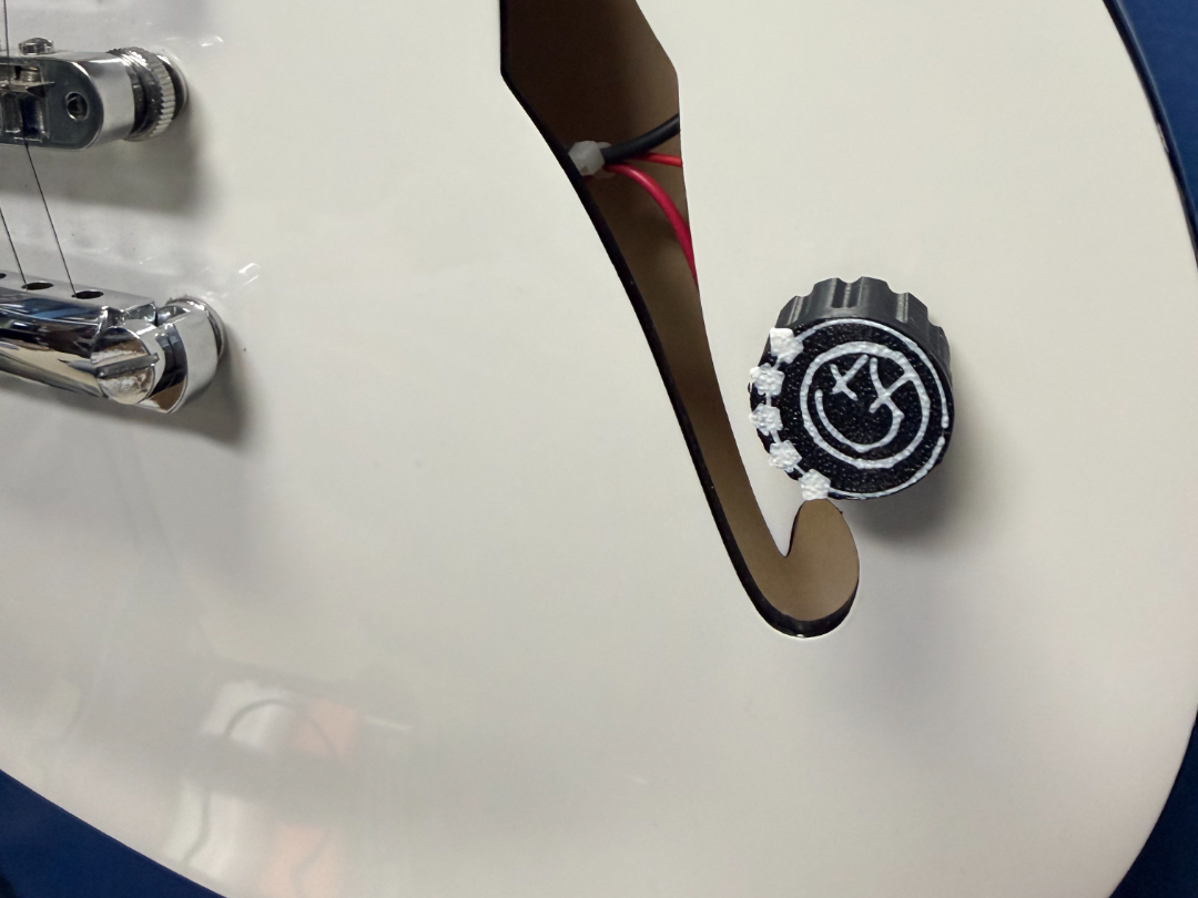 Blink Logo Guitar Knob