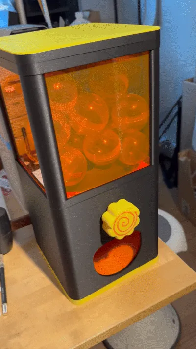 Gachapon Capsule Ball Vending Machine view 2