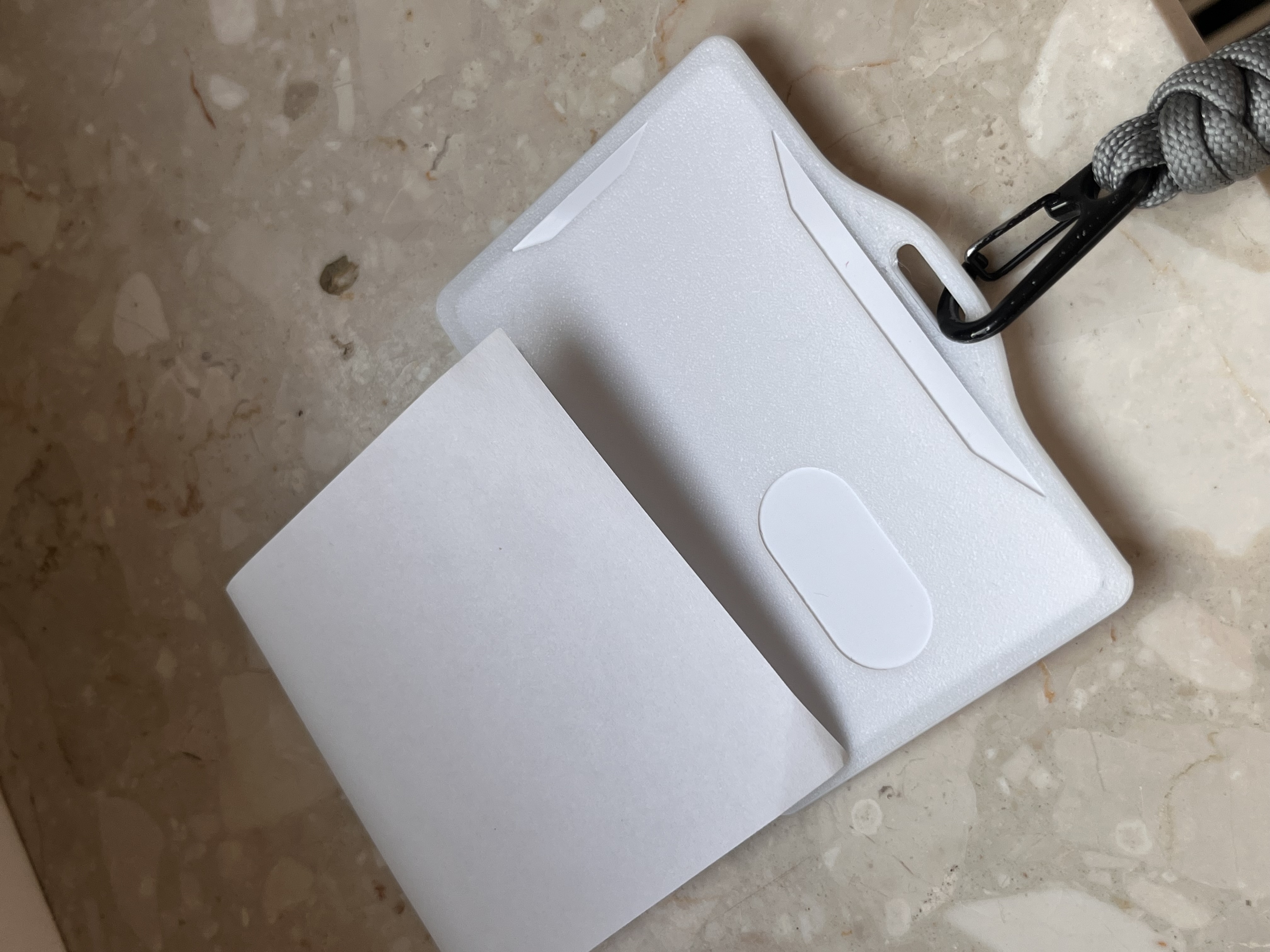 Miniatura 3 do modelo 3D ID - Card Holder