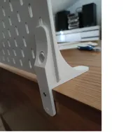 Versione per fissaggio posteriore ai piani scrivania