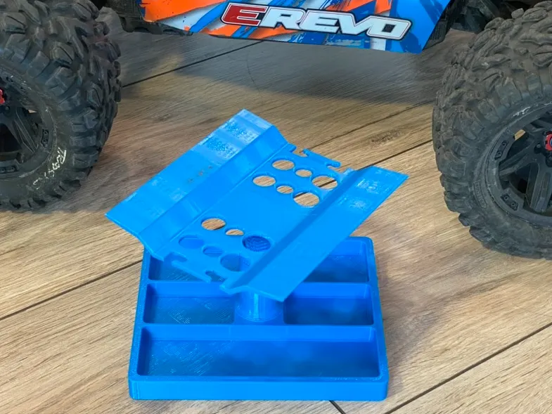 Traxxas E-revo Stand Display