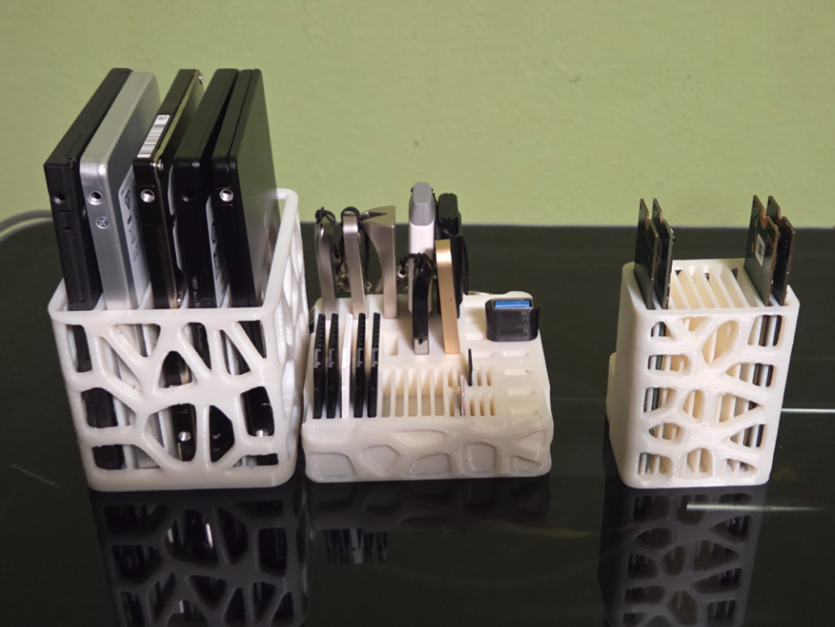 desktop organisers (HDD,NVMe,USB and more)