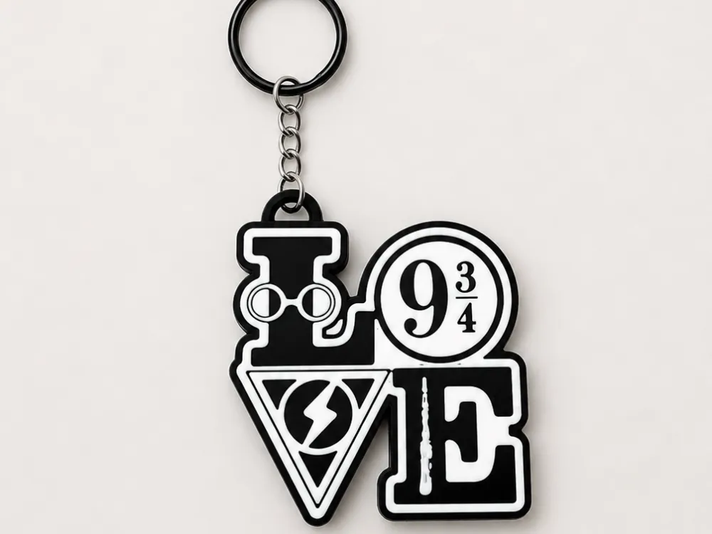 Llavero: Harry Potter-inspired 9¾ keychain. Referencia del modelo original.