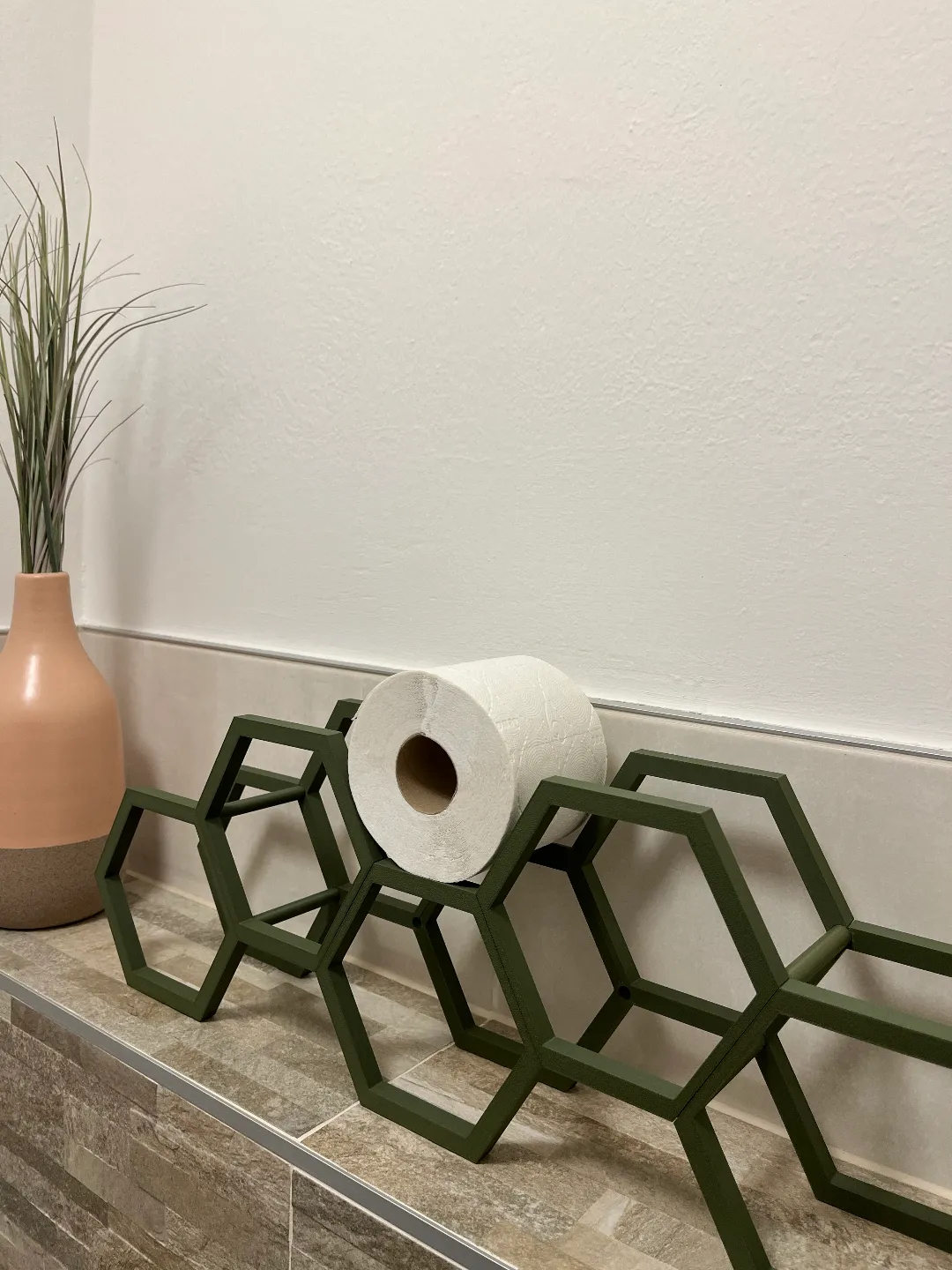 Toilettenpapierhalter für die Wand oder Stand view 3