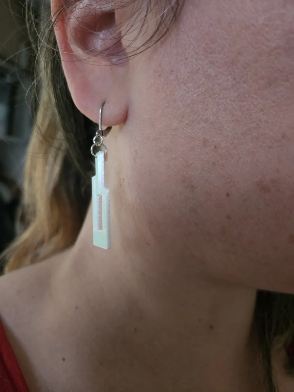Boucle d'oreille cubique view 3