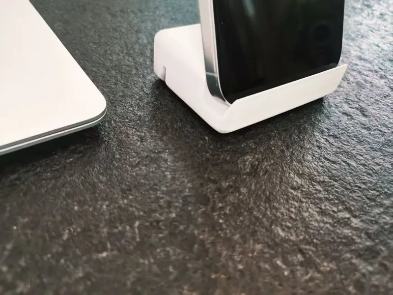 Minimalist 2-in-1 MacBook, iPad & Phone Holder