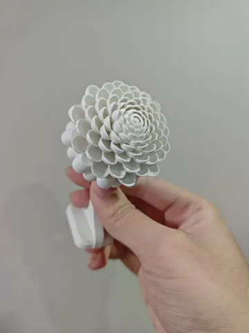 Modelo para impresión 3D: 一只安静的小雏菊_花世界起点 — vista de referencia 4