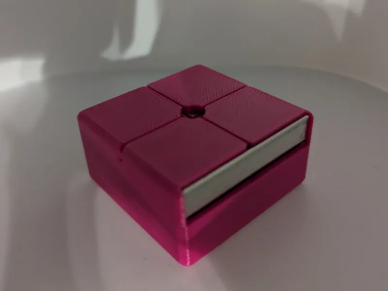 Customizable Pill Cutter w/Razor Sheath