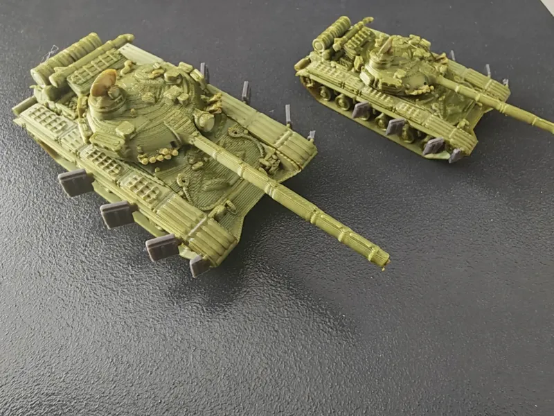1/72和1/100比例的T64A坦克