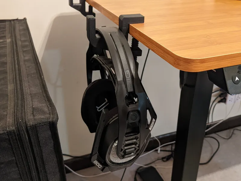 Simple Headset/Headphone Hanging Clamp