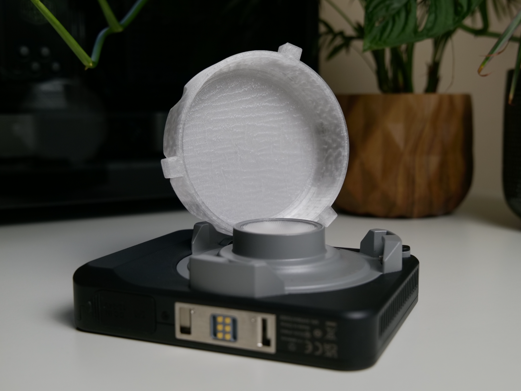 Amaran Ray 60c / 120c Bowens Mount Cap