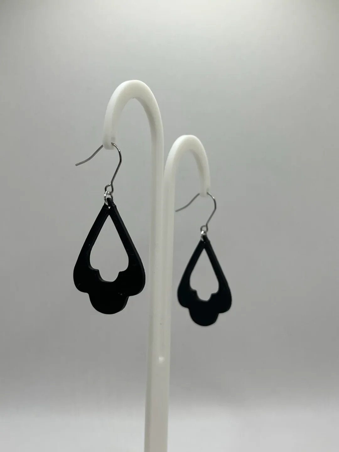 Scalloped Chic Earrings view 2