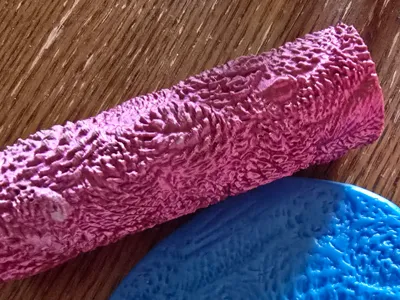 Pinecone texture roller