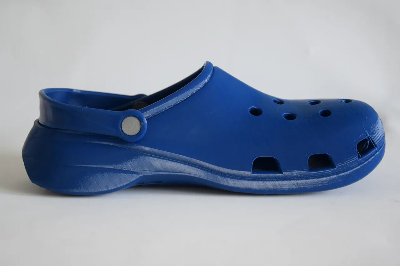Crocs Shoes - Fully 3d-printed view 2