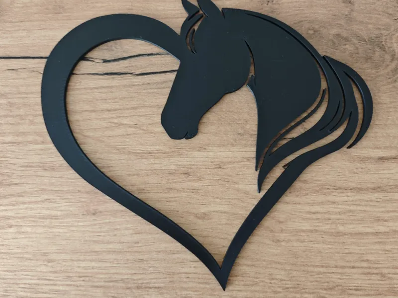 Pferd im Herz – Elegante Wandkunst