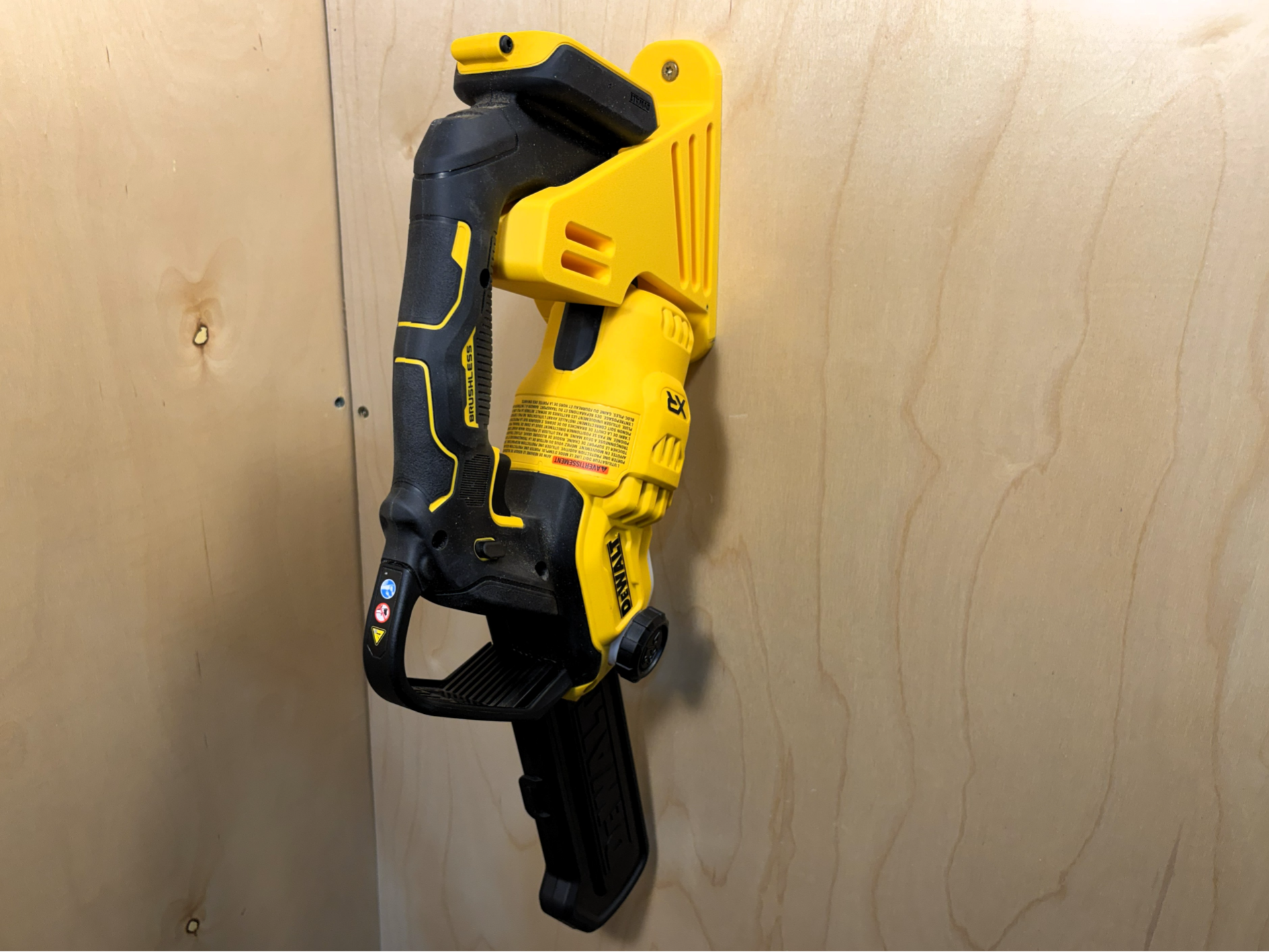 DeWalt DCCS623 & DCMPS520N Pruning Chainsaw Hanger