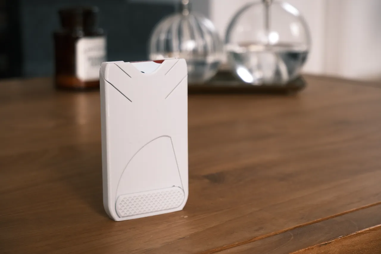 Cascade card wallet V2 view 4