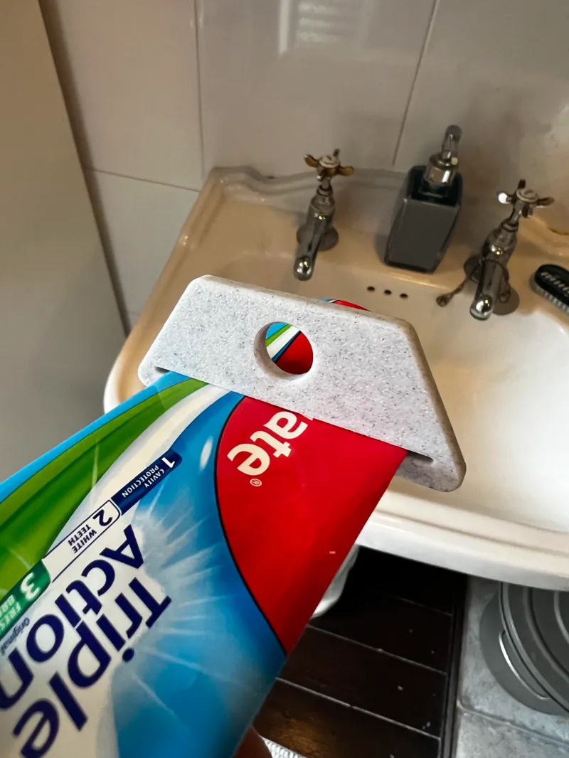 Toothpaste Squeezer